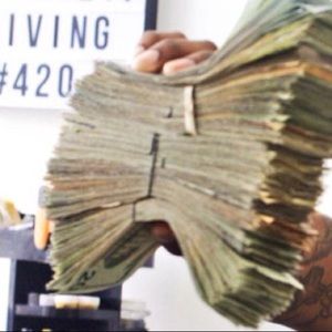 Meet your Posher, Alyssa